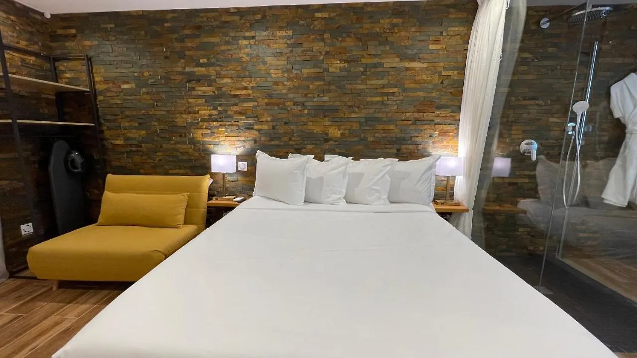Vue Mer & Rocher - Okavango Blue Studio 르 디아망